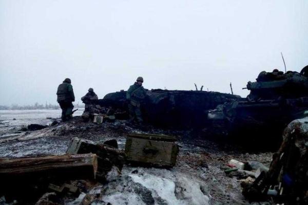 Львовские десантники устроили российским войскам новую "Прохоровку" на Донбассе Львовские десантники устроили российским войскам новую "Прохоровку" на Донбассе
