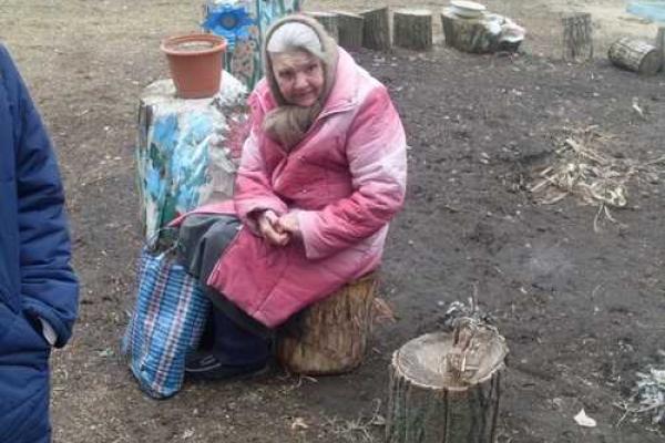 Луганск сегодня: на улицах огромные очереди за бесплатной едой