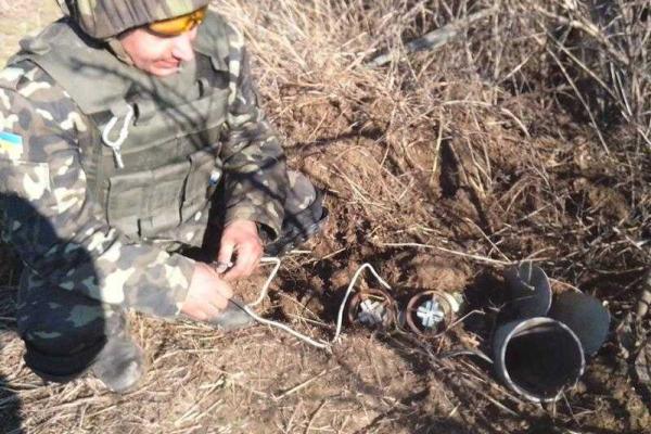 Военные саперы еще долго "не останутся без работы" на Донбассе Военные саперы еще долго "не останутся без работы" на Донбассе