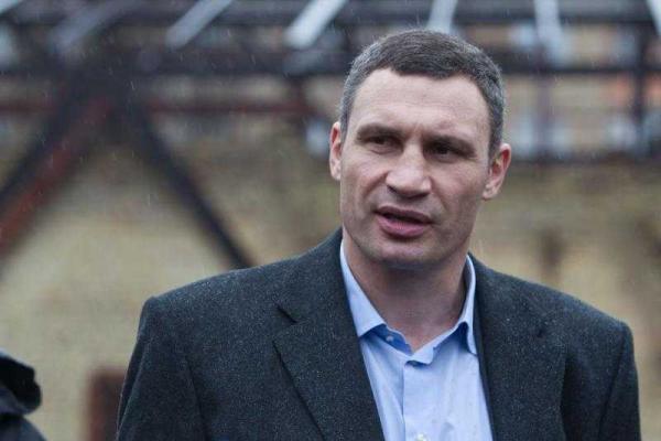 В Днепровском районе Киева начали демонтаж незаконного долгостроя