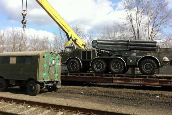 ВСУ отводят РСЗО "Ураган" ВСУ отводят РСЗО "Ураган"