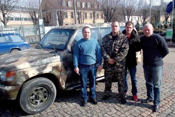 На передовую отправлены внедорожник и тепловизор от волынских благотворителей На передовую отправлены внедорожник и тепловизор от волынских благотворителей