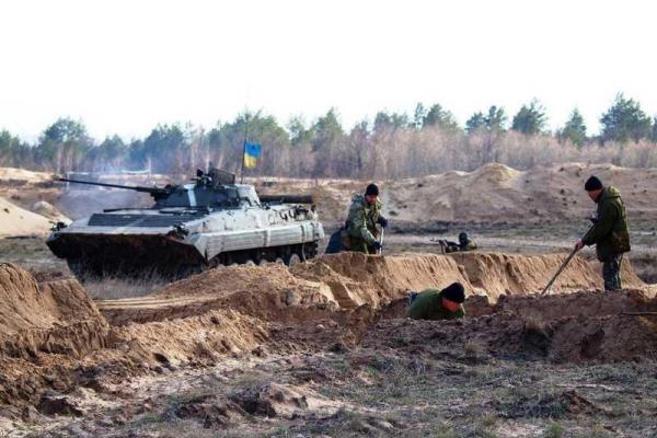 Тактические учения механизированных взводов провели на Днепропетровщине