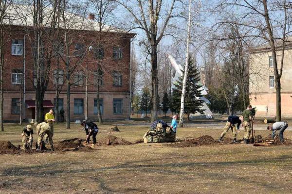 Коллектив Харьковского университета ВС провел День окружающей среды Коллектив Харьковского университета ВС провел День окружающей среды