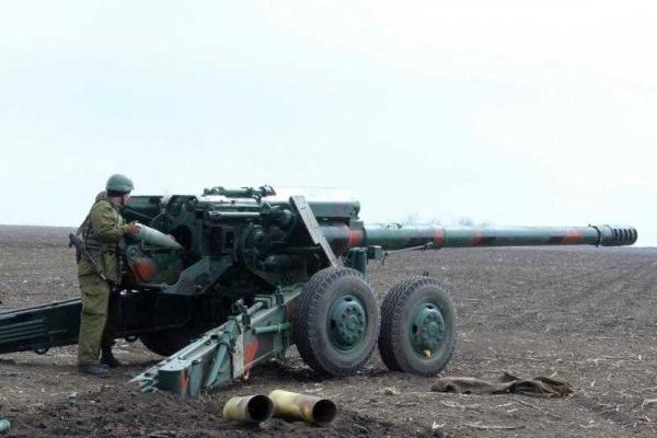 Артиллеристы, прикрывающие Мариуполь, провели военные учения Артиллеристы, прикрывающие Мариуполь, провели военные учения