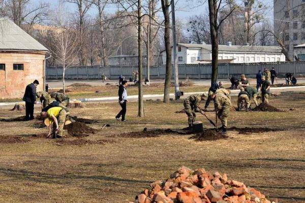 Коллектив Харьковского университета ВС провел День окружающей среды Коллектив Харьковского университета ВС провел День окружающей среды