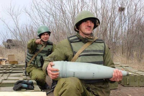 Артиллеристы, прикрывающие Мариуполь, провели военные учения Артиллеристы, прикрывающие Мариуполь, провели военные учения