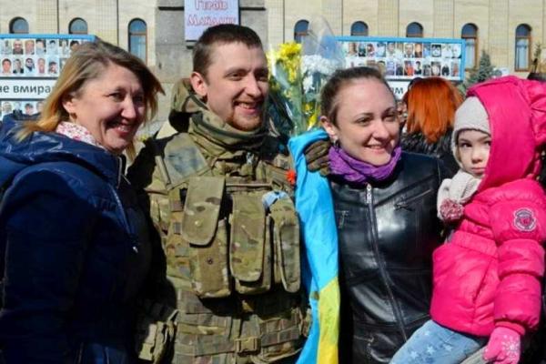 Бойцы отдельного мотопехотного батальона с Кировоградщины вернулись из зоны АТО Бойцы отдельного мотопехотного батальона с Кировоградщины вернулись из зоны АТО