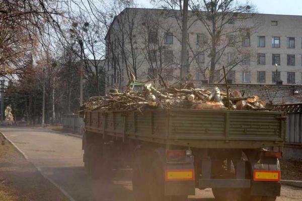 Коллектив Харьковского университета ВС провел День окружающей среды Коллектив Харьковского университета ВС провел День окружающей среды