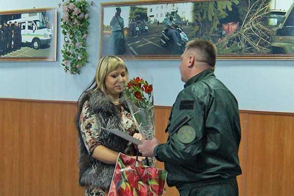 В Одессе прекрасная половина воинской части 3014 получила подарки и поздравления В Одессе прекрасная половина воинской части 3014 получила подарки и поздравления