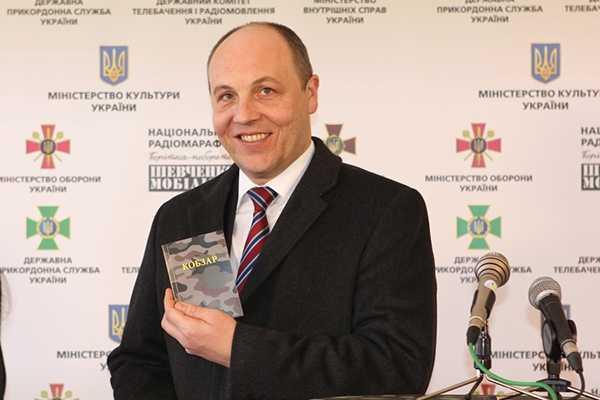 Бойцы Нацгвардии приняли участие в радиомарафоне "Шевченко мобілізує" Бойцы Нацгвардии приняли участие в радиомарафоне "Шевченко мобілізує"