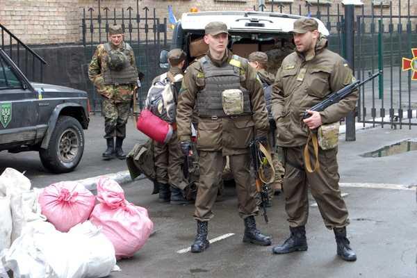 Бойцов батальона имени генерала Кульчицкого проводили на передовую в зону АТО Бойцов батальона имени генерала Кульчицкого проводили на передовую в зону АТО