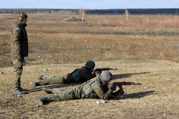Курсанты-выпускник сдают госэкзамены в НА НГУ