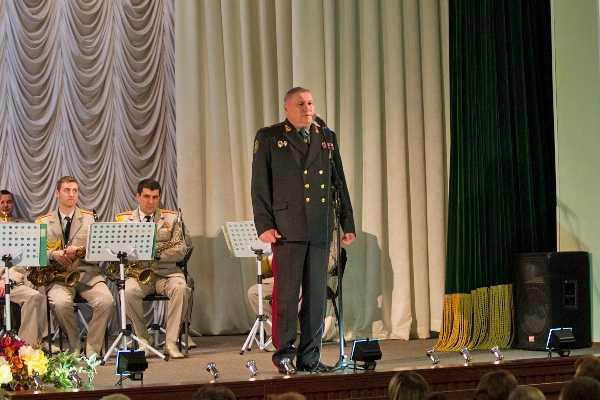 В НА НГУ поздравили женщин с Международным женским днем