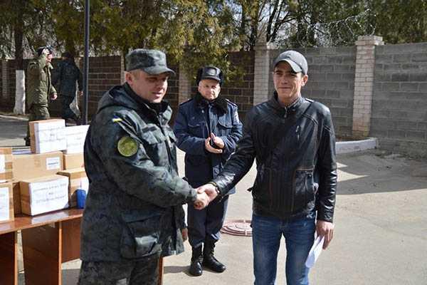 Медикаменты, собранные волонтерами, сохранят здоровье и жизнь бойцам на передовой Медикаменты, собранные волонтерами, сохранят здоровье и жизнь бойцам на передовой