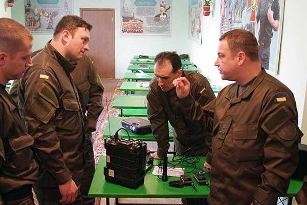 Связисты Нацгвардии повышают профессиональный уровень на учебно-методических сборах