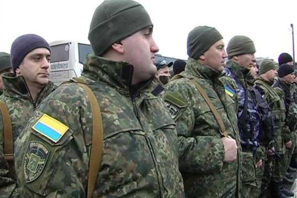 Сумщина проводила на "горячий" Восток сводный отряд милиционеров-добровольцев Сумщина проводила на "горячий" Восток сводный отряд милиционеров-добровольцев