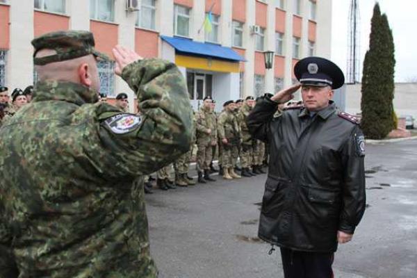Родные, коллеги и друзья проводили на опасный Восток винницких правоохранителей Родные, коллеги и друзья проводили на опасный Восток винницких правоохранителей