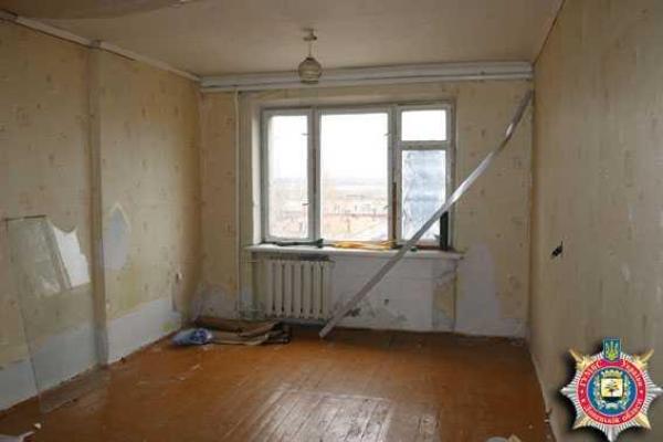 В нежилой комнате мариупольского общежития обнаружен снаряд В нежилой комнате мариупольского общежития обнаружен снаряд