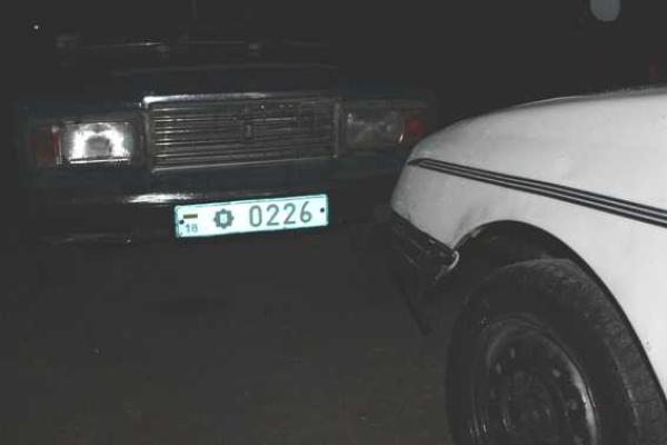 На Ровенщине злоумышленники напали на милиционера, пытаясь "освободить" трактор с кирпичом На Ровенщине злоумышленники напали на милиционера, пытаясь "освободить" трактор с кирпичом