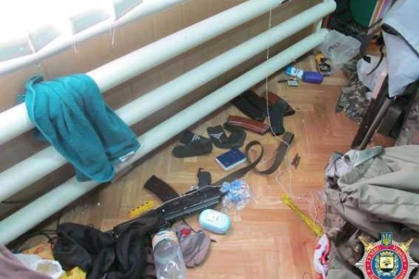 МВД: В Волновахе обнаружен арсенал оружия