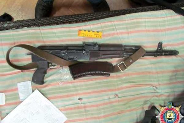 МВД: В Волновахе обнаружен арсенал оружия