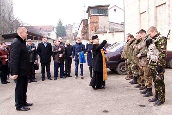 На помощь правоохранителям Донбасса едут коллеги с Прикарпатья На помощь правоохранителям Донбасса едут коллеги с Прикарпатья