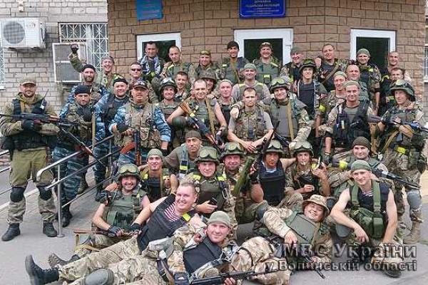 На Волыни в последний путь проводили земляка, погибшего под Иловайском На Волыни в последний путь проводили земляка, погибшего под Иловайском