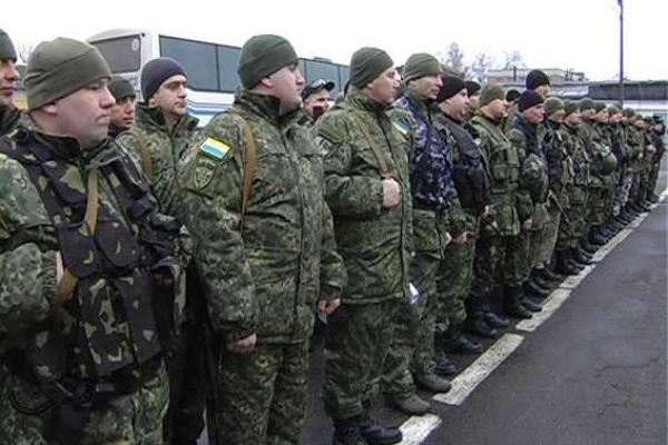 Сумщина проводила на "горячий" Восток сводный отряд милиционеров-добровольцев Сумщина проводила на "горячий" Восток сводный отряд милиционеров-добровольцев
