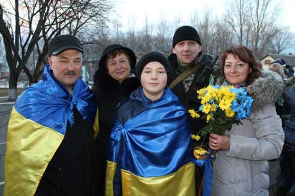 На Тернопольщину вернулись с Донбасса бойцы Нацгвардии На Тернопольщину вернулись с Донбасса бойцы Нацгвардии