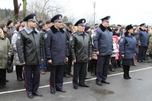 Родные, коллеги и друзья проводили на опасный Восток винницких правоохранителей Родные, коллеги и друзья проводили на опасный Восток винницких правоохранителей