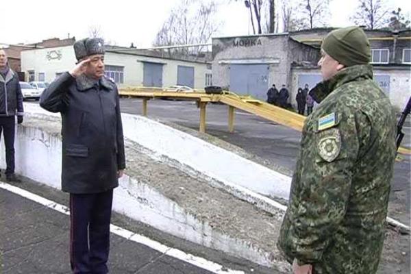 Сумщина проводила на "горячий" Восток сводный отряд милиционеров-добровольцев Сумщина проводила на "горячий" Восток сводный отряд милиционеров-добровольцев
