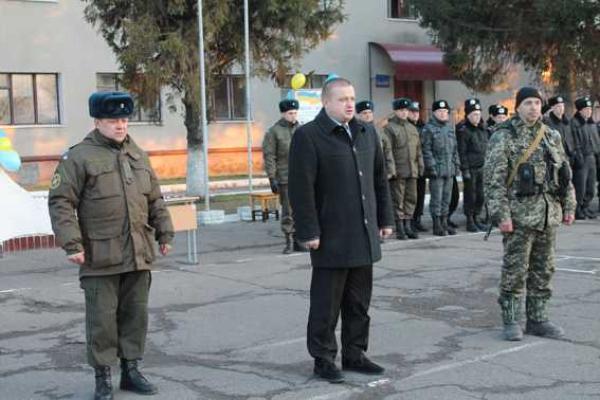 На Тернопольщину вернулись с Донбасса бойцы Нацгвардии На Тернопольщину вернулись с Донбасса бойцы Нацгвардии
