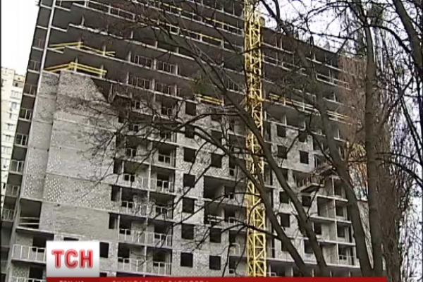 Киевляне решили с лопатами в руках бороться с незаконной застройкой города Киевляне решили с лопатами в руках бороться с незаконной застройкой города