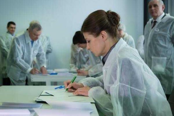 Марина Порошенко посетила открытие инновационного производства на "Фармацевтической фирме "Дарница"