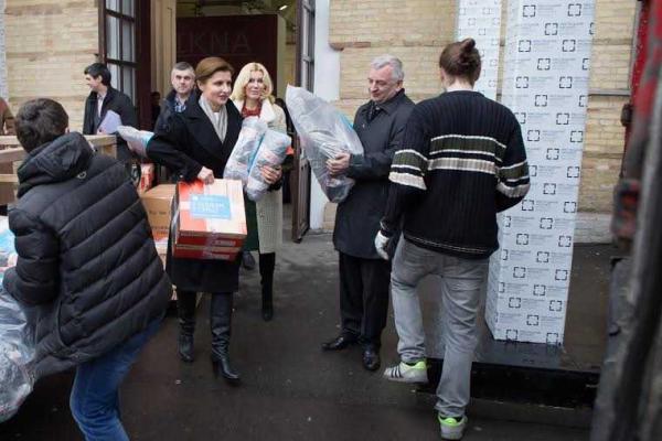 Поддержка армии - это дело чести для каждого гражданина - Марина Порошенко