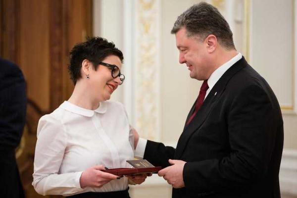 Президент Украины наградил женщин-военнослужащих