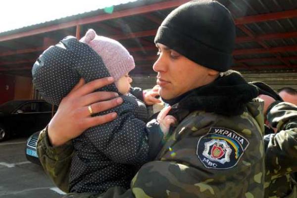 На дороги родной Николаевщины из зоны АТО возвратились сотрудники ГАИ На дороги родной Николаевщины из зоны АТО возвратились сотрудники ГАИ