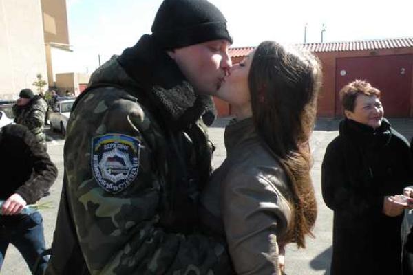 На дороги родной Николаевщины из зоны АТО возвратились сотрудники ГАИ На дороги родной Николаевщины из зоны АТО возвратились сотрудники ГАИ