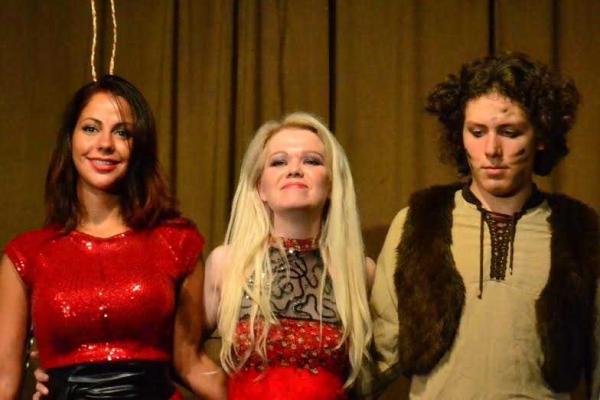 Экс-участница телепроекта "Дом-2" оказалась "на самом дне" Экс-участница телепроекта "Дом-2" оказалась "на самом дне"