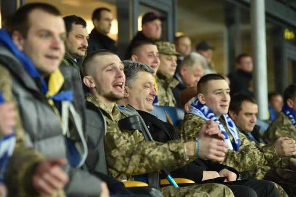 Порошенко: Динамо - победило! Украина - победит! Вместе - сила! Слава Украине! Порошенко: Динамо - победило! Украина - победит! Вместе - сила! Слава Украине!