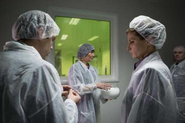 Марина Порошенко посетила открытие инновационного производства на "Фармацевтической фирме "Дарница"