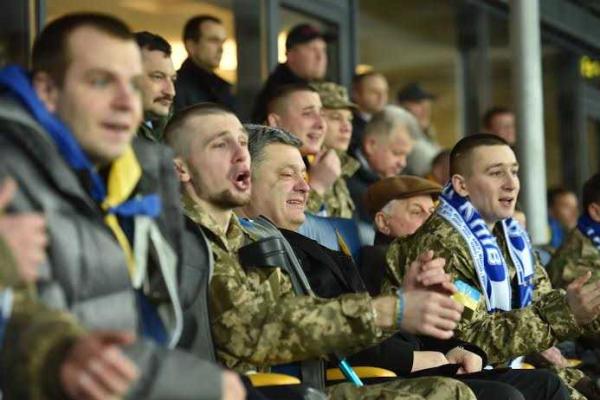 Порошенко: Динамо - победило! Украина - победит! Вместе - сила! Слава Украине! Порошенко: Динамо - победило! Украина - победит! Вместе - сила! Слава Украине!
