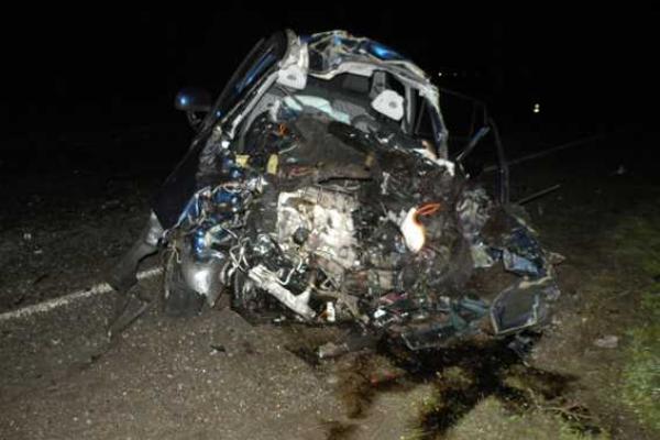 Под Николаевом иномарка протаранила автобус: итог печален Под Николаевом иномарка протаранила автобус: итог печален