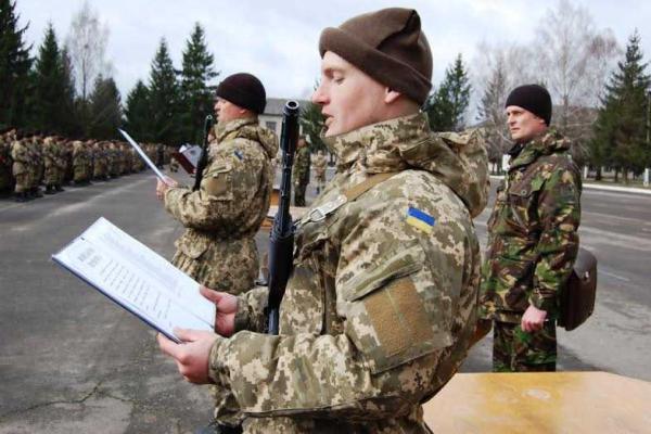 На Ровенском полигоне состоялось торжественное принятие присяги мобилизованными бойцами На Ровенском полигоне состоялось торжественное принятие присяги мобилизованными бойцами