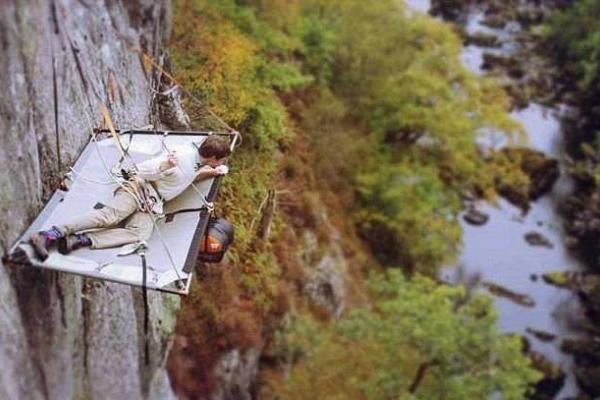 Для любителей экстрима открылся отель на скале - Portaledge Hotel Для любителей экстрима открылся отель на скале - Portaledge Hotel