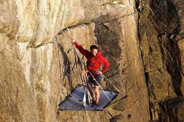 Для любителей экстрима открылся отель на скале - Portaledge Hotel Для любителей экстрима открылся отель на скале - Portaledge Hotel