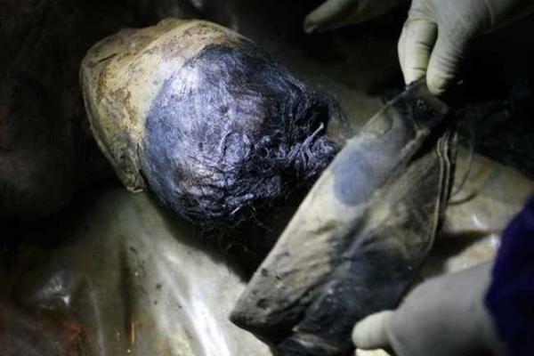 В Китае обнаружена древняя мумия женщины