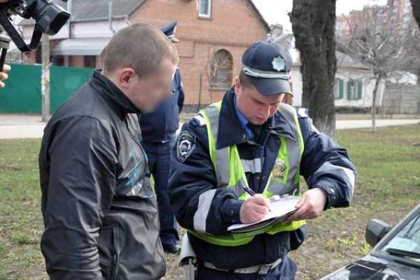 Отделения и стационарные посты ГАИ Полтавщины оборудовали терминалами для оплаты штрафов Отделения и стационарные посты ГАИ Полтавщины оборудовали терминалами для оплаты штрафов