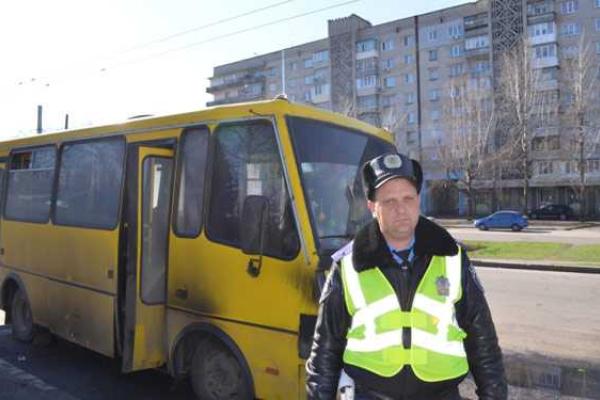 В Запорожье майор милиции спас жизни 19 человек В Запорожье майор милиции спас жизни 19 человек